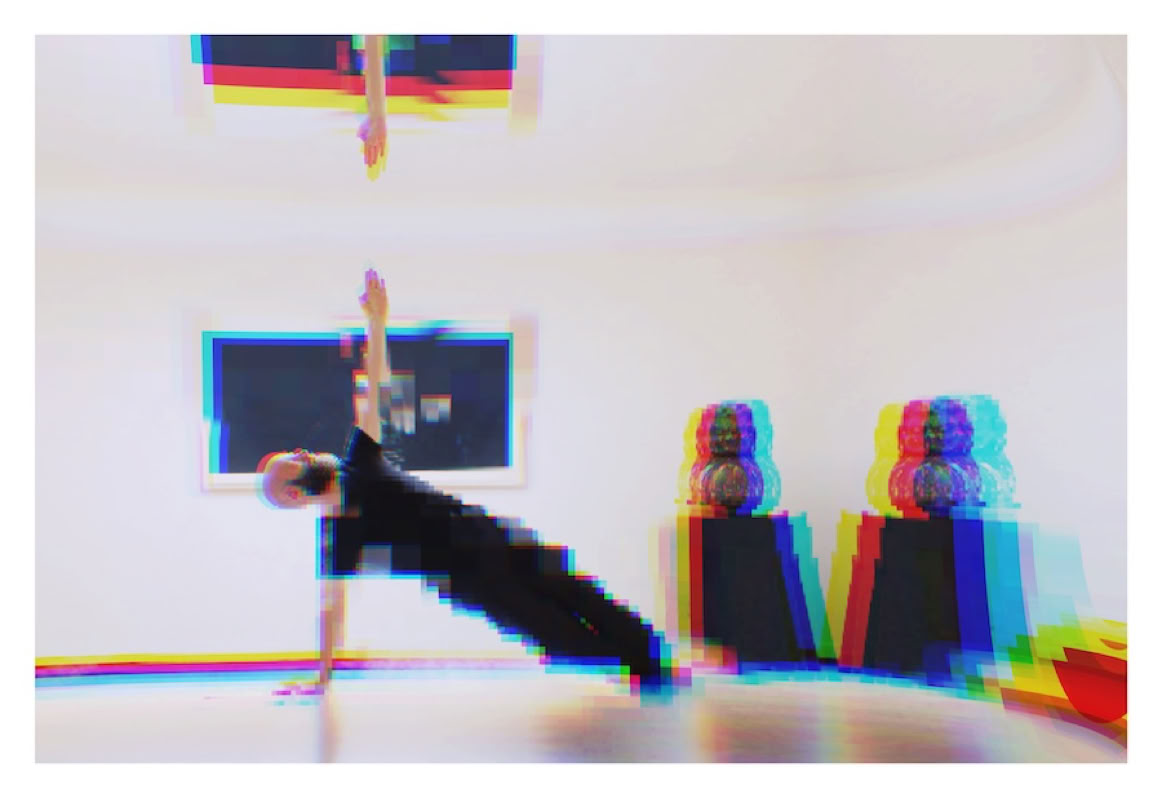 2026-oktober-blog-04 Zijwaartseplank maar dan iets glitchy